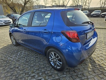 Toyota Yaris III Hatchback 5d Facelifting 1.33 Dual VVT-i 99KM 2014 Toyota Yaris 1.3 Benzyna 100KM kamera, zdjęcie 2