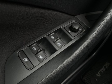 Skoda Scala Hatchback 1.0 TSI 110KM 2022 Skoda Scala Ambition ! Czujniki Parkowania ! Limit, zdjęcie 24