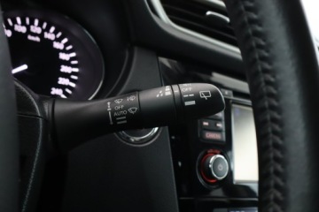 Nissan Qashqai II Crossover 1.6 DIG-T 163KM 2016 Nissan Qashqai 1.6 DIG-T, Salon Polska, zdjęcie 20