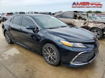 Toyota Camry IX 2021