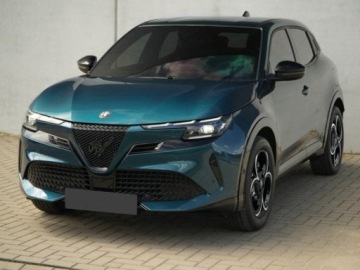 Alfa Romeo Junior SUV 1.2 Hybrid 145KM 2026 ALFA ROMEO Junior Ibrida Suv 1.2 (145KM) 2026, zdjęcie 1