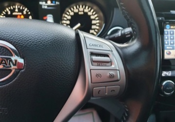 Nissan Qashqai II Crossover 1.2 DIG-T 115KM 2015 Nissan Qashqai Panorama Kamera 360 Hands Free GetHelp 1.2 Benzyna, zdjęcie 18