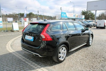 Volvo V60 I Kombi Facelifting 2.0 D4 DRIVE-E 190KM 2018 Volvo V60 Cross Country Momentum 190HP F-vat Salon, zdjęcie 5