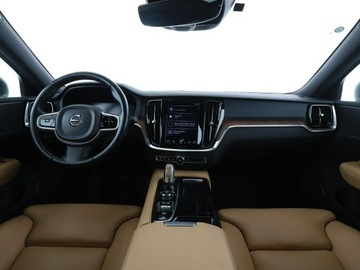 Volvo V60 II  Kombi 2.0 T8 Twin Engine 390KM 2019 Volvo V60 GRATIS! Pakiet Serwisowy o wartości, zdjęcie 14