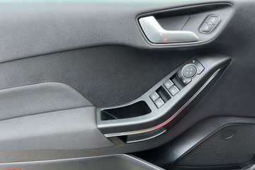 Ford Fiesta VIII Hatchback 5d 1.0 EcoBoost 95KM 2020 Ford Fiesta Kamera / Asystent Parkowania, zdjęcie 29