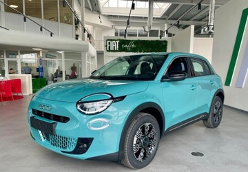 Fiat 2025 Fiat 600 600 Icon145 KM Wyprzedaz Rocznika 2025 Pakiet zimowy oraz komfo