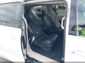 Chrysler Pacifica II 2024 Chrysler Pacifica Touring L 2024 3.6l 3.6 Benzyna 287KM, zdjęcie 12