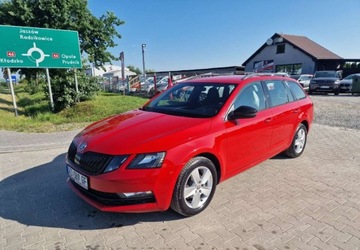 Skoda Octavia III Kombi Facelifting 1.6 TDI 115KM 2019 Skoda Octavia Pakiet Sport Alu Czujniki Bdb Stan Serwisowana Okazja Cenowa