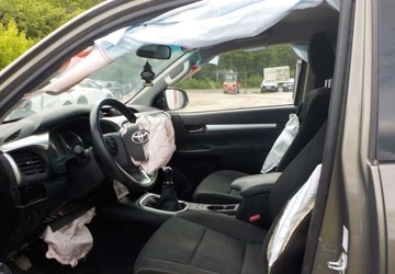 Toyota Hilux VIII Podwójna kabina Facelifting 2.8 D-4D 204KM 2022 Toyota Hilux Okazja 2.8 Diesel 204KM, zdjęcie 23