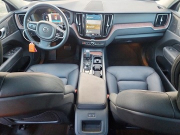 Volvo XC60 II Crossover Plug-In Facelifting 2.0 T8 455KM 2023 Volvo XC 60 Plus 2023 2.0 Hybryda Plug-in 455KM, zdjęcie 8