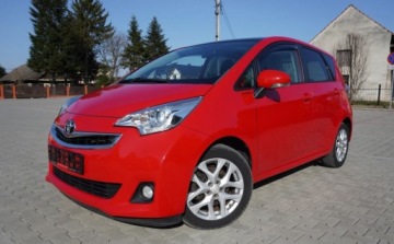 Toyota Verso-S 2014 Toyota Verso S Bezwypadkowa Serwisowana 1-Wlasciciel Navi Kamera Panorama