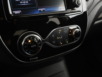 Renault Captur I Crossover Facelifting 0.9 Energy TCe 90KM 2018 Renault Captur BOSE navi kamera klima-auto, zdjęcie 25