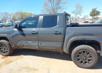 Toyota Tacoma II 2025 Toyota Tacoma TOYOTA TACOMA SR5 2.4 Benzyna 282KM, zdjęcie 4