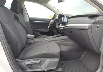 Skoda Octavia IV Liftback 1.5 TSI e-Tec Mild Hybrid 150KM 2023 Skoda Octavia Style 1.5 TSI 150 KM Virtual Cockpit Kamera LED Podg. fo, zdjęcie 9