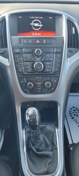 Opel Astra K Sports Tourer 1.6 CDTI 110KM 2016 Opel Astra J Sports Tourer 2016r. 1.6 CDTI/110KM NOWY ROZRZĄD SERWIS, zdjęcie 6