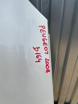 BLATNÍK LEVÝ PŘEDNÍ PEUGEOT 2008 LIŠTA