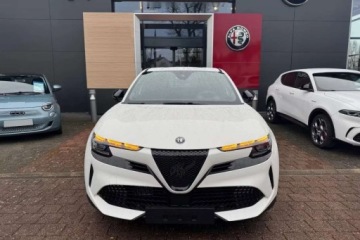 Alfa Romeo Junior SUV 1.2 Hybrid 145KM 2025 Alfa Romeo Junior Ibrida 1.2 145 KM (107 kW) eDCT6 MHEV Od reki Polski Sa, zdjęcie 1