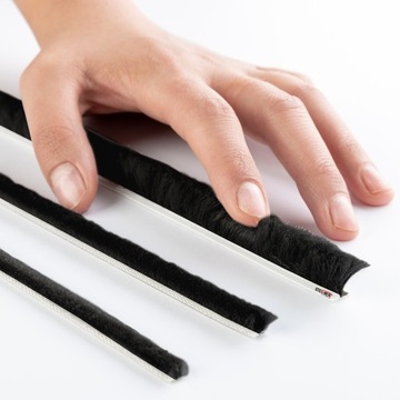 Черный самоклеющийся уплотнитель для шкафа 6мм 50м.