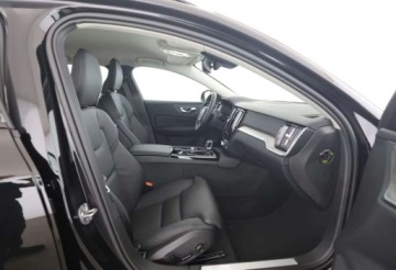 Volvo V60 II  Kombi Facelifting 2.0 B4 B 197KM 2026 Volvo V60 Podgrzewane wszystkie fotele LED MHEV 2.0 Benzyna 197KM, zdjęcie 12