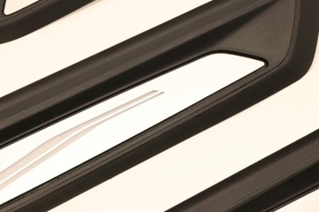 BMW F30 LISTWY NAKŁADKI PROGOWE M-PERFORMANCE PODŚWIETLANE