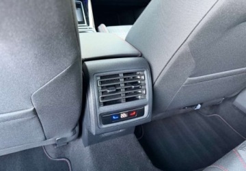 Volkswagen Golf VIII GTI Facelifting 2.0 TSI 265KM 2024 Volkswagen Golf Volkswagen Golf 2.0 TSI GTI DSG 2.0 Benzyna 265KM, zdjęcie 22