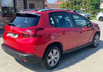Peugeot 2008 I SUV Facelifting 1.2 PureTech 110KM 2018 Peugeot 2008 Automat Panorama Nawigacja 1.2 Benzyna 110KM, zdjęcie 4