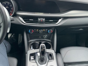 Alfa Romeo Stelvio SUV Facelifting 2023 2.0 GME Turbo 280KM 2025 Alfa Romeo Stelvio 2.0 Turbo Veloce Q4 (280KM) | Pakiet Premium Theater Sou, zdjęcie 7