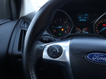 Ford Focus III Hatchback 5d facelifting 1.6 TDCi 115KM 2014 Ford Focus 1.6 TDCi, Salon Polska, Serwis ASO, zdjęcie 15