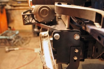 Пластина крепления лебедки Volkswagen Amarok 09-16