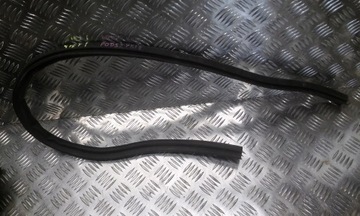 USZCZELKA PODSZYBIA MASKI SKODA YETI