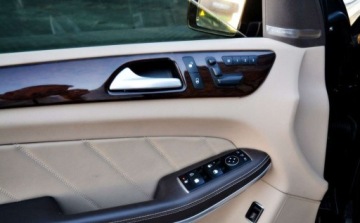 Mercedes Klasa GL X166 Off-roader GL 500 435KM 2014 Mercedes-Benz GL 7 osobowy, Maly przebieg, 4.7 Benzyna 435KM, zdjęcie 25