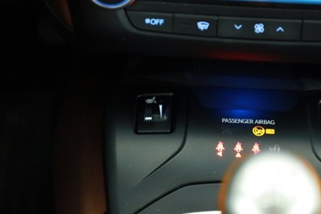 Toyota Avensis III Wagon Facelifting 2015 2.0 D-4D 143KM 2016 Toyota Avensis 2.0 D-4D, Salon Polska, Skóra, zdjęcie 15