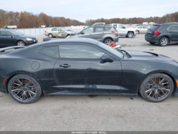 Chevrolet Camaro VI 2022 Chevrolet Camaro ZL1 2022 6.2 Benzyna 650KM, zdjęcie 6