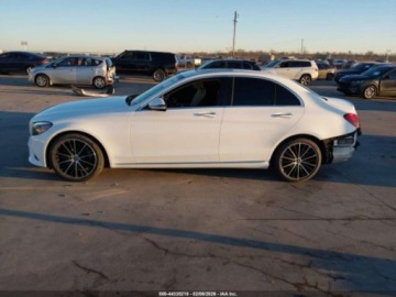 Mercedes Klasa C W206 2021 Mercedes-Benz Klasa C 300 Sedan 2021 2.0 Benzyna 255KM, zdjęcie 2