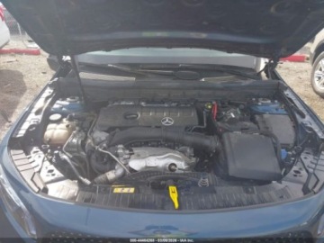 Mercedes GLB 2022 Mercedes-Benz GLB 250 4Matic 2022 2.0 Benzyna 221KM, zdjęcie 6