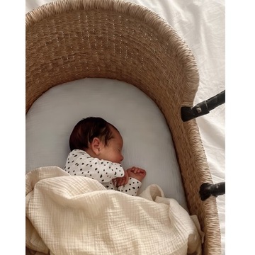 PRZEŚCIERADŁO DO GONDOLI MUŚLINOWE Z GUMKĄ INFANTILO