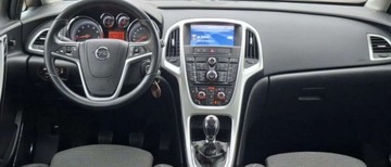 Opel Astra J Hatchback 5d 1.4 Turbo ECOTEC 140KM 2011 Opel Astra Opel Astra 1.4 Turbo Sport 1.4 Benzyna 140KM, zdjęcie 12