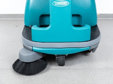 TENNANT S12 SWEEPER НОВЫЕ АККУМУЛЯТОРЫ 2006 г. 2220 м/ч 4650 м²/ч 21000 нетто