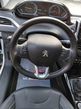 Peugeot 2008 I SUV Facelifting 1.2 PureTech 130KM 2019 Peugeot 2008 Panorama Navi Kamera PDC Alu 1.2 Benzyna 130KM, zdjęcie 12