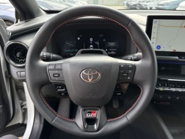 Toyota C-HR II SUV 2.0 Hybrid Dynamic Force 197KM 2024 Toyota C-HR 2.0 Hybrid GR Sport 2.0 Hybrid GR Spor, zdjęcie 13