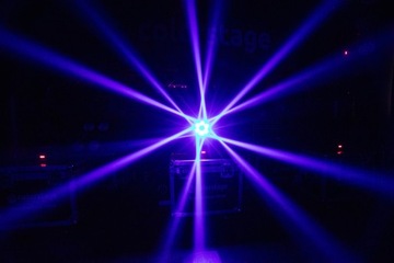 ДВИЖУЩАЯСЯ ГОЛОВКА COLORSTAGE MULTI BEE 100W LED PRISM