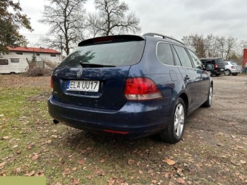 Volkswagen Golf VI Variant 1.2 TSI 105KM 2011 Volkswagen Golf Variant 1.2 benzyna 105KM 2011r, zdjęcie 9