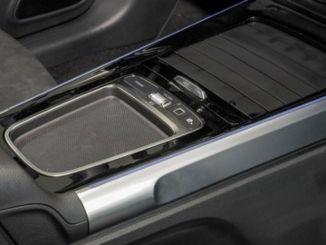 Mercedes GLB SUV AMG 35 2.0 306KM 2025 MERCEDES-BENZ GLB AMG 35 4-Matic Suv 2.0 (306KM) 2025, zdjęcie 9