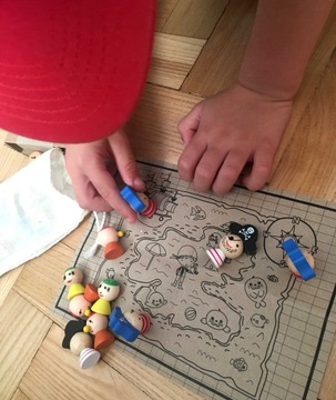 Фигурки ПИРАТОВ для веселой деревянной игры, 16 пешек, 2 кубика, набор сумок.