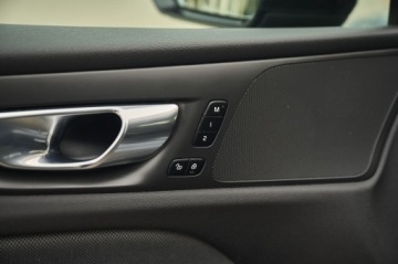 Volvo S60 III 2022 R-DESIGN__ 5 SZTUK W OFERCIE, zdjęcie 33