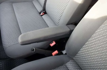 Volkswagen Caravelle T5 Caravelle Facelifting długi rozstaw osi 2.0 TDI 140KM 2010 Volkswagen Caravelle 2.0 TDI CR 140 KM, 9osob, Klima, Long, GWARANCJA 2.0, zdjęcie 15