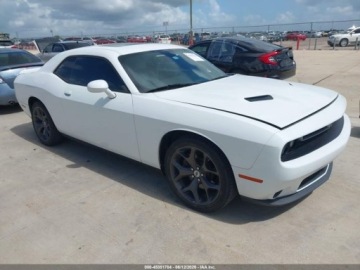 Dodge Challenger III 2018 Dodge Challenger Sxt Plus 2018 3.6 Benzyna 305KM, zdjęcie 6
