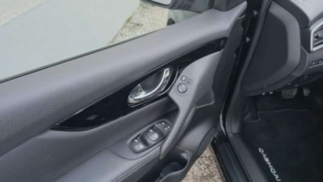 Nissan Qashqai II Crossover Facelifting 1.3 DIG-T  160KM 2019 Nissan Qashqai 1,3 benzyna 160 KM NAVI automat OPLACONY 1.3 Benzyna 160KM, zdjęcie 6