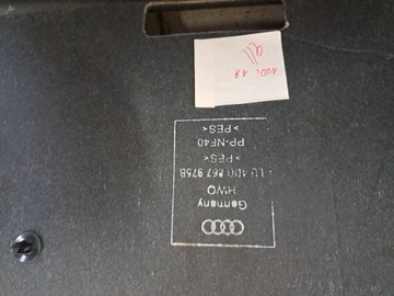 AUDI A8 D2 ČALOUNĚNÍ KRYT KUFRU