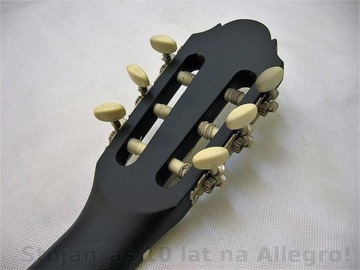 Классическая акустическая гитара 4/4, полноразмерная для обучения. Красивый, чистый звук.